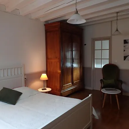 La Croix St Jean Oda ve Kahvaltı