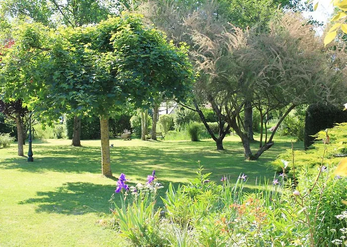 La Croix St Jean לינה וארוחת בוקר