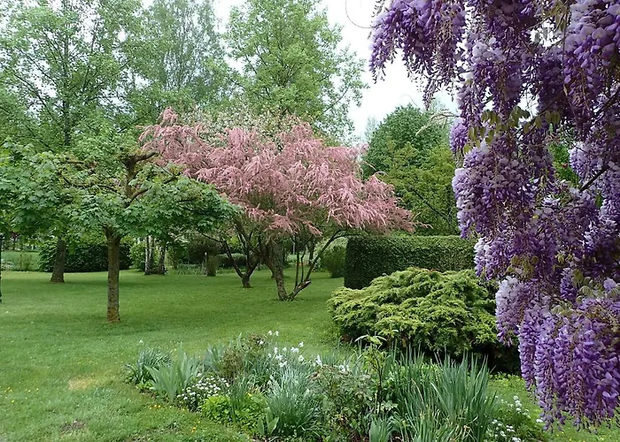 La Croix St Jean לינה וארוחת בוקר Foucheres