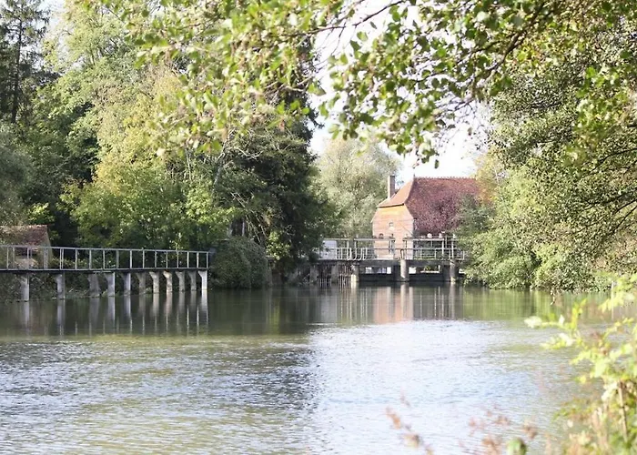 La Croix St Jean לינה וארוחת בוקר Foucheres